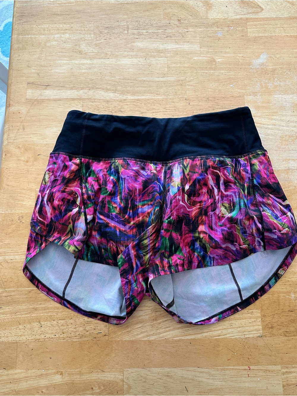 Lululemon shorts size 2